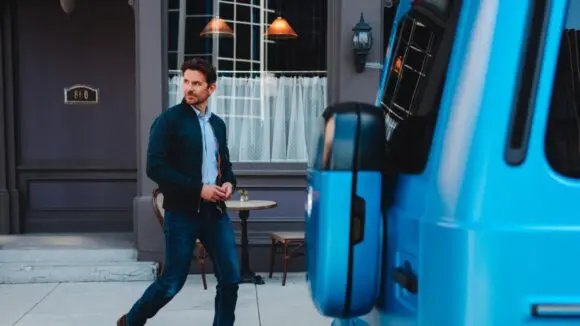 Bradley Cooper este protagonistul campaniei globale a noului G-Class electric