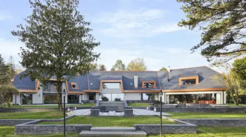 Domeniu elvețian cu priveliște unică asupra Alpilor, în apropiere de Geneva