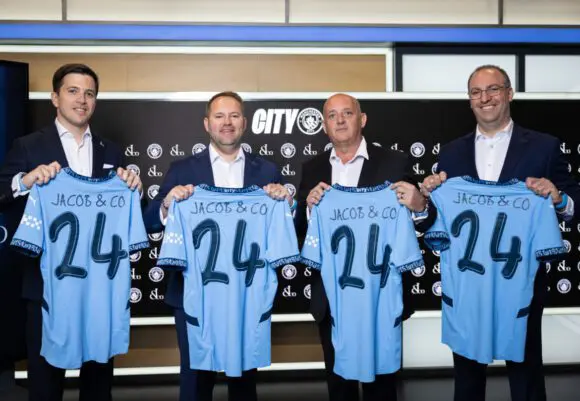 Jacob & Co colaborează cu Manchester City pentru o serie de ceasuri în ediție limitată