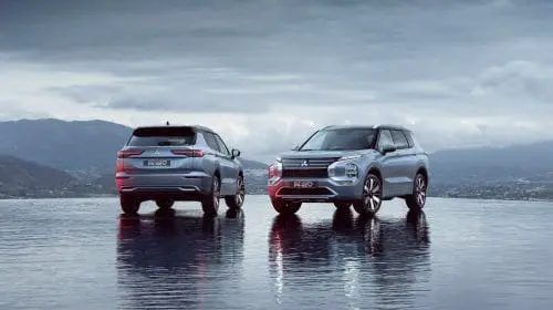 Mitsubishi Outlander PHEV, disponibil în premieră naţională în trei showroom-uri din București