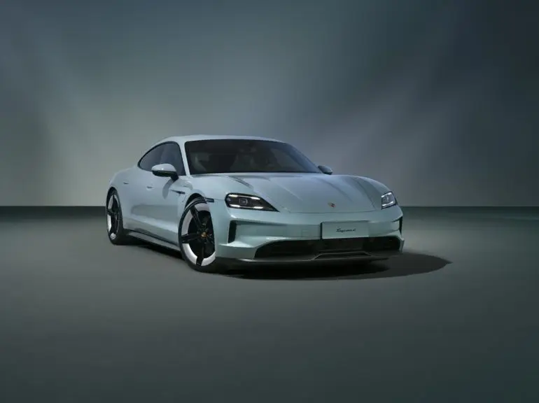 Trei modele noi: Porsche completează a doua generație Taycan