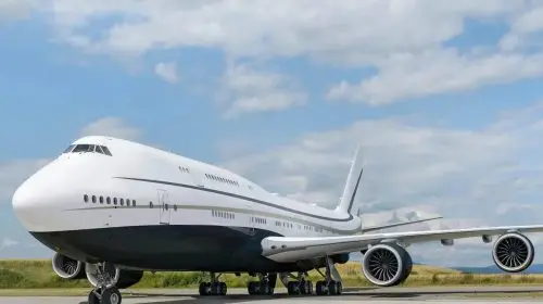 Mai mult decât un avion: Boeing 747-8I