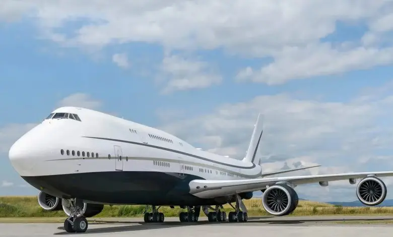 Mai mult decât un avion: Boeing 747-8I