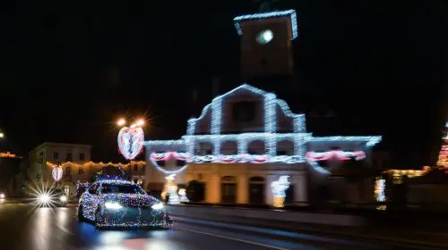 BMW i4 Racing „Elsa” în teste cu Moș Crăciun