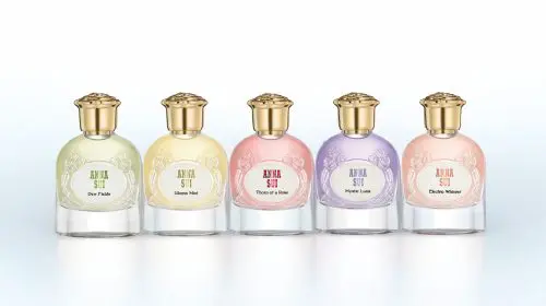 Anna Sui celebrează 25 de ani printr-o nouă colecție de parfumuri