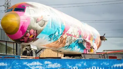 Airbnb oferă private jet-ul lui Pablo Escobar la Bristol