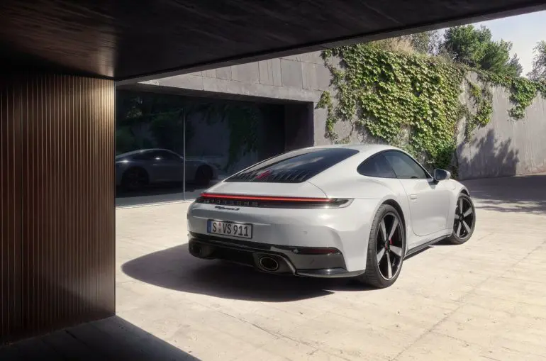 Porsche adaugă noul Carrera S la gama de modele 911