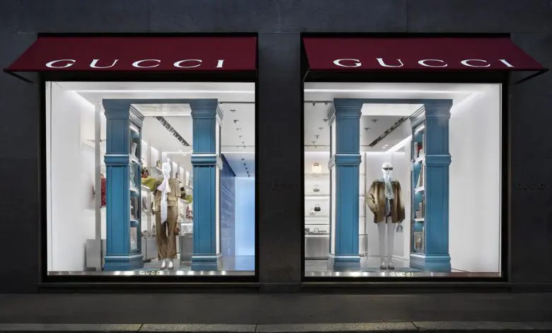Gucci a anunțat un nou concept de vitrine numit „Endless Narratives”