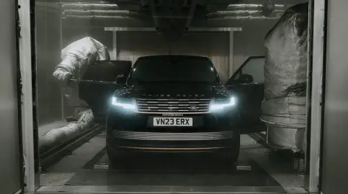 Rudy este robotul care asigură calitatea și luxul la JLR