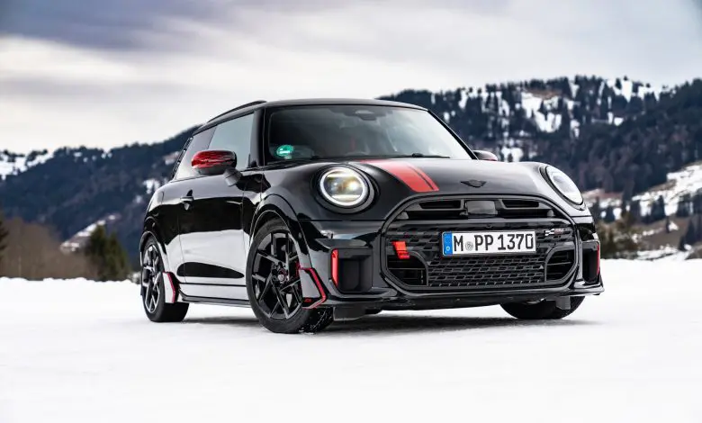 MINI John Cooper: Performanţe maxime pe zăpadă şi gheaţă