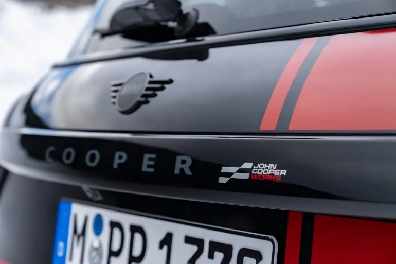 MINI John Cooper: Performanţe maxime pe zăpadă şi gheaţă