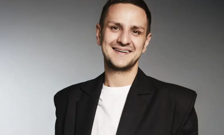 Iulian Iovănescu: „Consider că ceea ce ești și ceea ce faci este esențial”