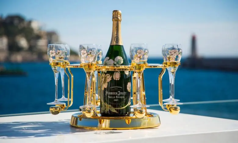 Un răcitor de șampanie giroscopic poate ajunge la prețul de 880.000 de dolari