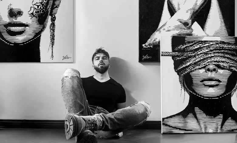 Expoziția „Rising She” de pe 8 martie – un manifest despre femeie de Dorian Sărmășan