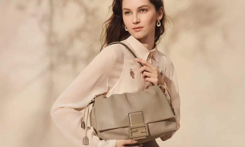 Fendi reintroduce geanta iconică Mamma Baguette