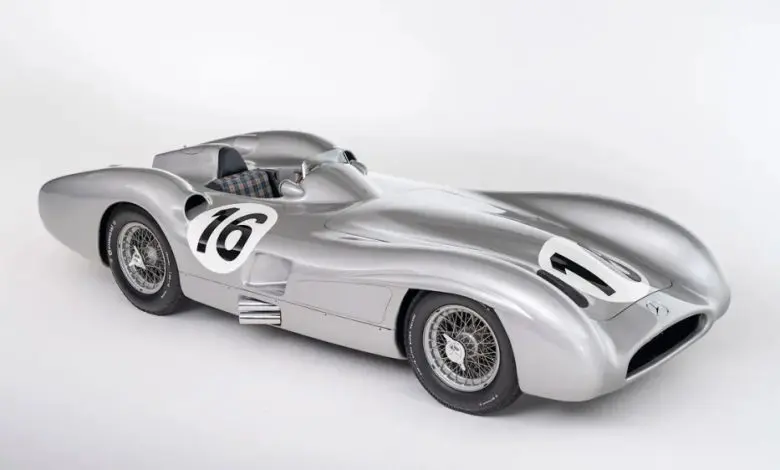 Un Mercedes din 1954 este al doilea cel mai scump vehicul vândut vreodată la licitație