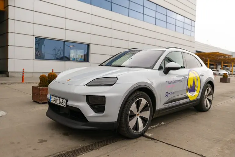 Porsche și Macan electric la Transylvania Open