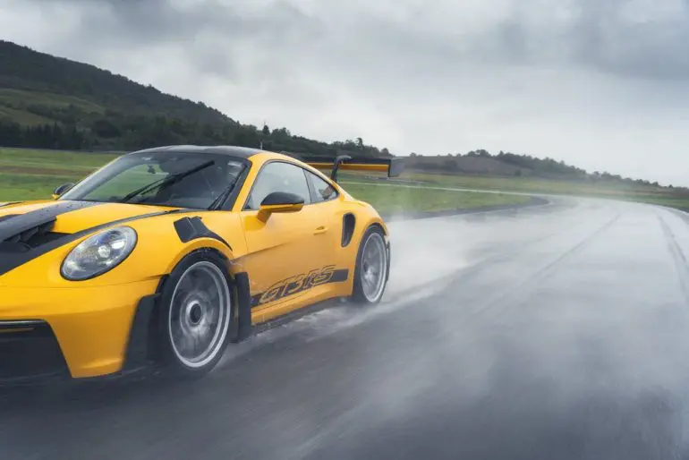 Porsche și Michelin au dezvoltat împreună o nouă anvelopă