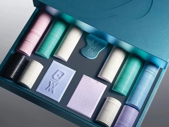 Daniel Arsham și World Poker Tour lansează un set de poker în ediție limitată