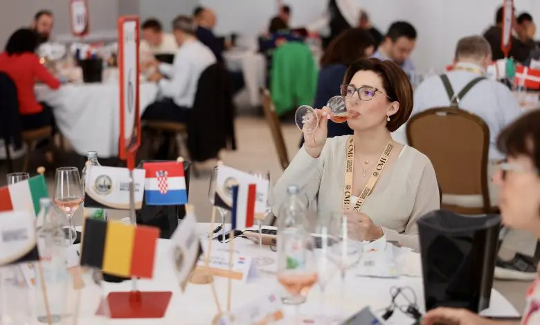 Constanța găzduiește cel mai mare concurs internațional de vinuri rose