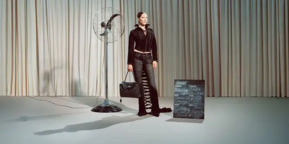 Cea mai nouă campanie Balenciaga este inspirată de lumea filmului