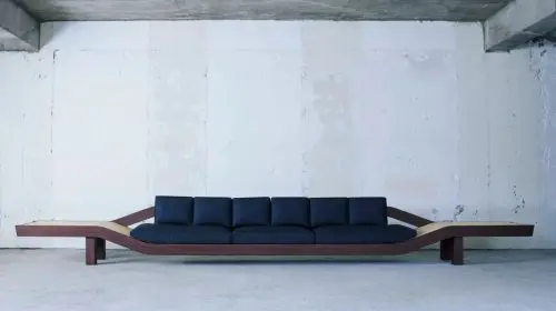 Saint Laurent va aduce în premieră la viață piese de mobilier din arhiva arhitectei Charlotte Perriand