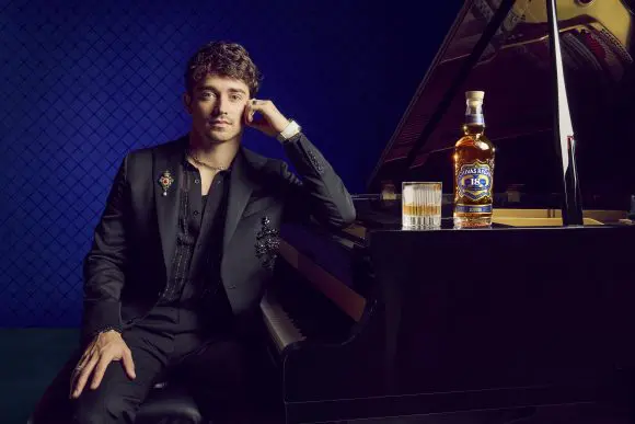 Chivas Regal îl numește pe Charles Leclerc ambasador global al mărcii