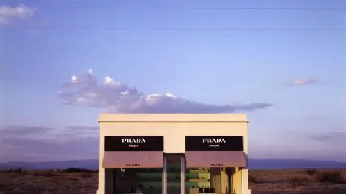 Instalația de artă „Prada Marfa” împlinește 20 de ani
