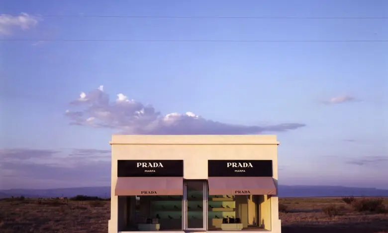 Instalația de artă „Prada Marfa” împlinește 20 de ani