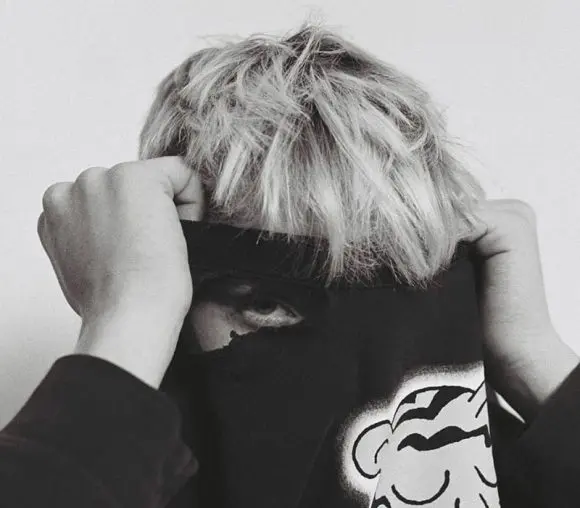 Editura Rizzoli lansează un volum care explorează arhiva brandului de streetwear Aries