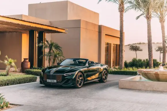 Bentley Batur Convertible a debutat în Dubai