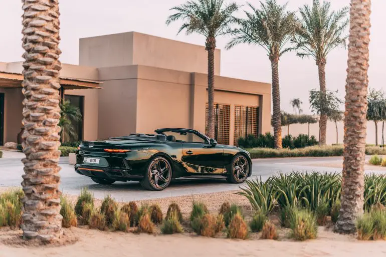 Bentley Batur Convertible în Dubai