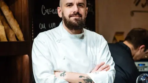 Chef Alexandru Papugiu: „Ingredientele sunt esențiale în deserturile de lux”