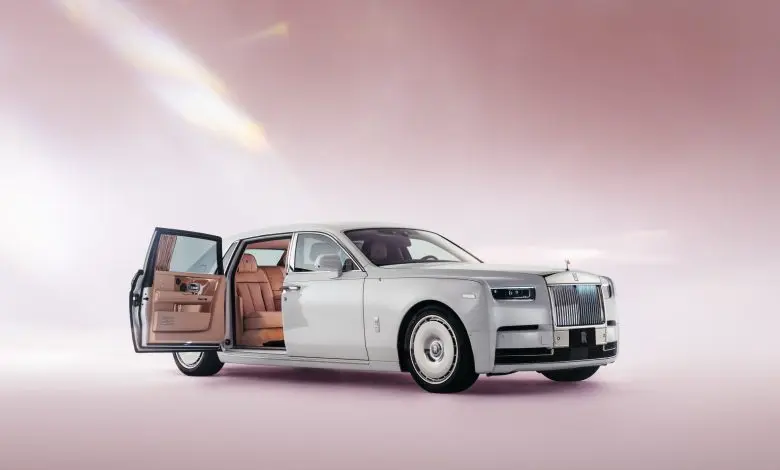 Rolls Royce Phantom Cherry Blossom – comandă unicat