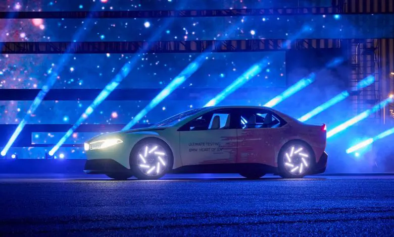 BMW Vision Driving Experience străluceşte la Shanghai