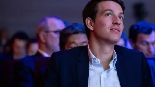 LVMH îl propune pe Alexandre Arnault pentru consiliul de administrație al Moncler