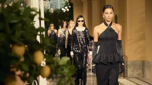 Noua colecție Chanel Cruise a fost prezentată la Lacul Como