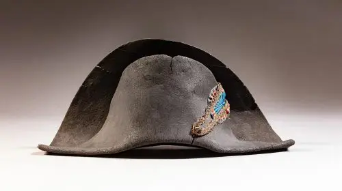 Celebra pălărie Bicorne a lui Napoleon va fi scoasă la licitație