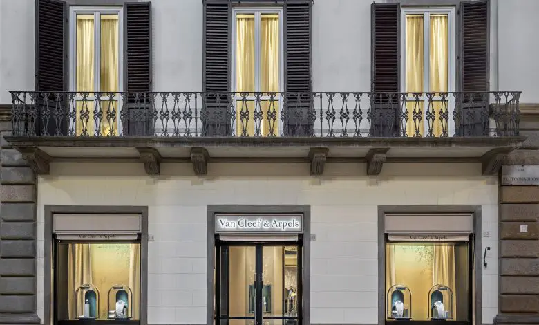 Van Cleef & Arpels dezvăluie primul său magazin din Florența
