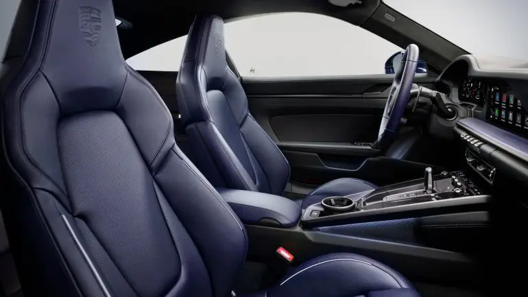 Porsche Italia colaborează cu Ferragamo