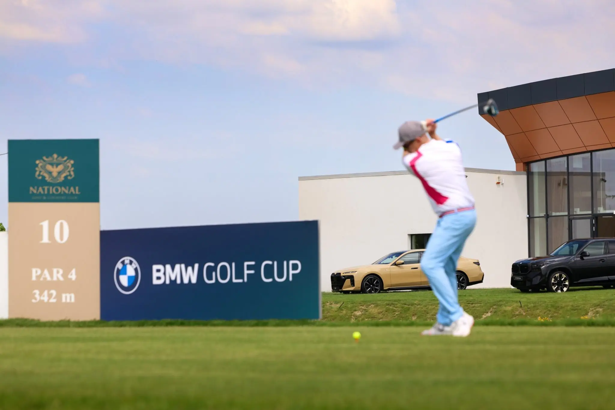 BMW Golf Cup România lansează tradiția „Sacoului albastru”