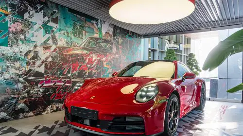 Porsche inaugurează primul Art Pop-up din România, la Cluj