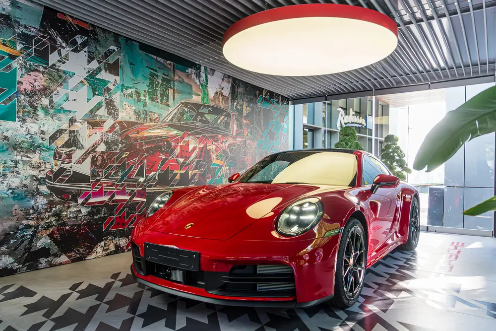 Porsche inaugurează primul Art Pop-up din România, la Cluj