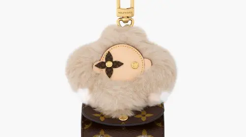 Louis Vuitton lansează o colecție de bag charms inspirate de fenomenul  Labubu