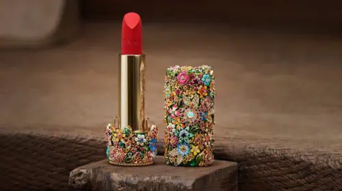 Dior lansează un ruj-bijuterie care poate fi purtat la gât