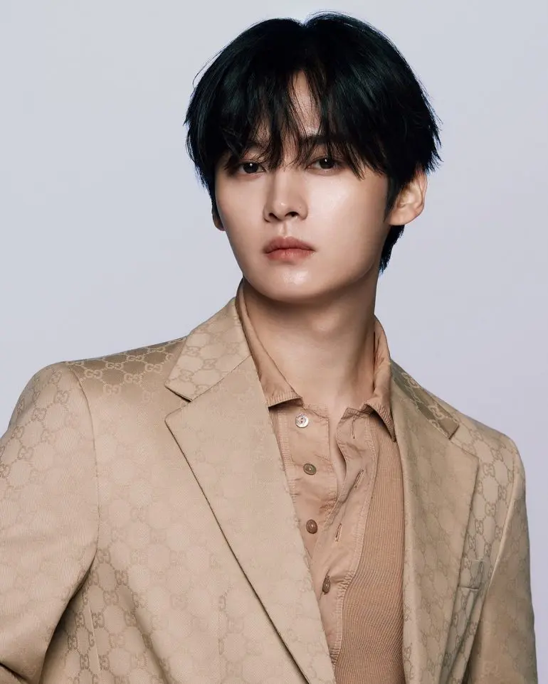 Lee Know Gucci 