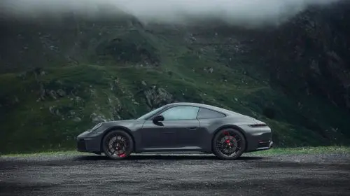 Porsche: Primul 911 Carrera 4 GTS „Tribute to Transfăgărășan” a fost livrat unui client din România