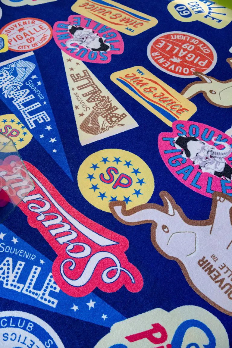 Souvenir Pigalle Paris