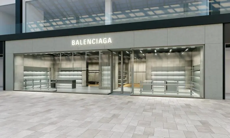 Balenciaga deschide primul magazin din Quebec
