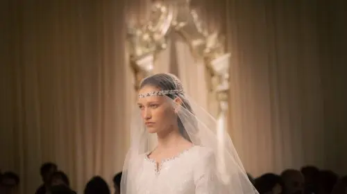 Chanel a prezentat în Paris o colecție haute couture inspirată de frumusețea naturii